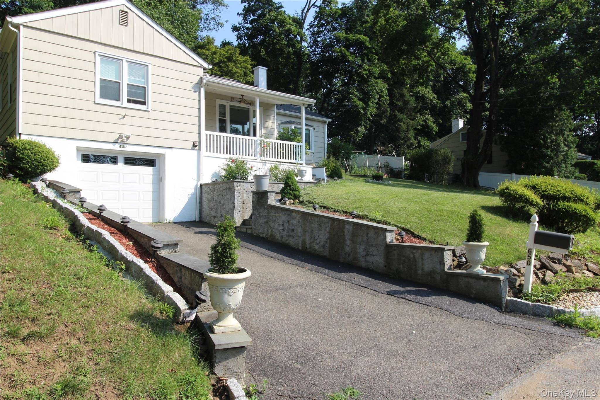 Casa com 2 Quartos à Venda em Thornwood - Nova Iorque - EUA - 2
