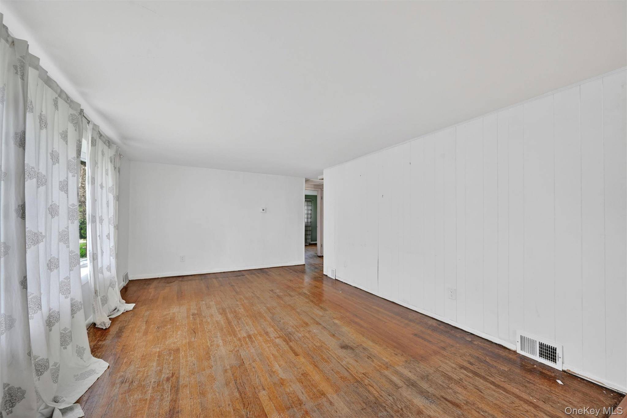 Casa de 2 Dormitorios en Venta en Walden - Nueva York - EE. UU. - 8