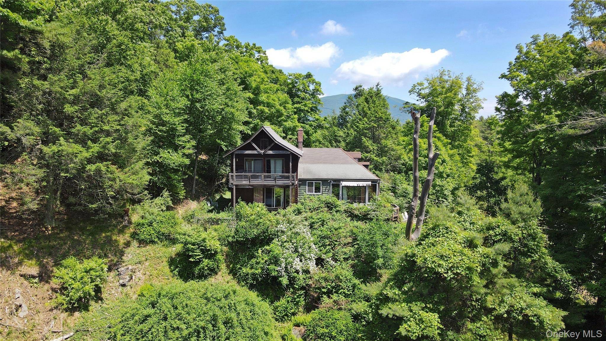 Casa com 2 Quartos à Venda em Woodstock - Nova Iorque - EUA - 1