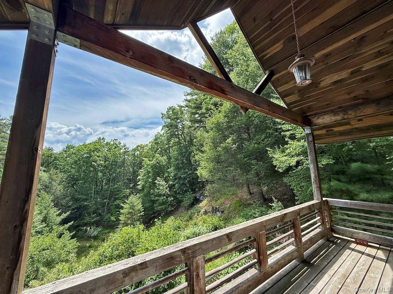 Casa com 2 Quartos à Venda em Woodstock - Nova Iorque - EUA - 2