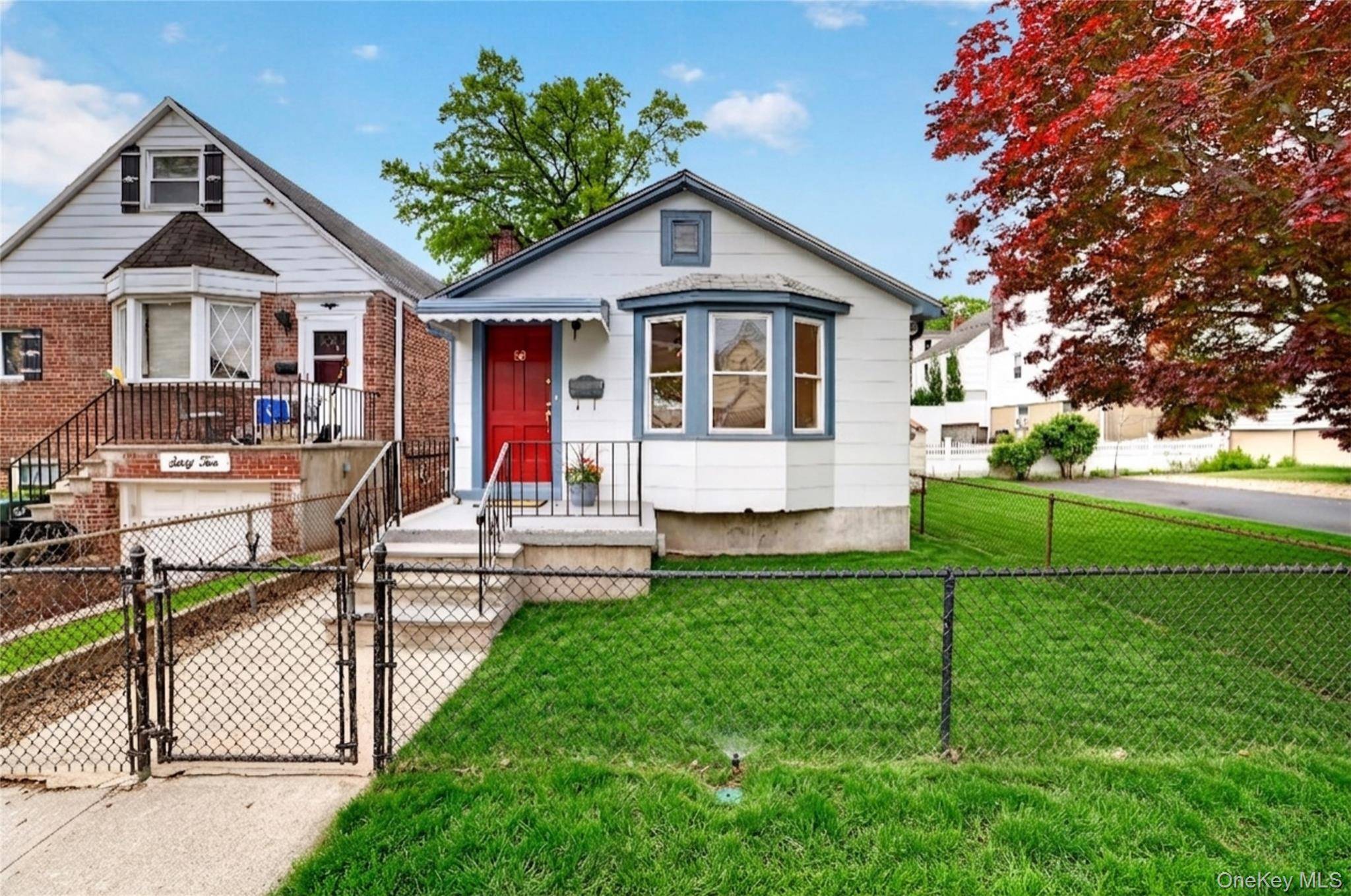 Casa com 2 Quartos à Venda em Yonkers - Nova Iorque - EUA - 1