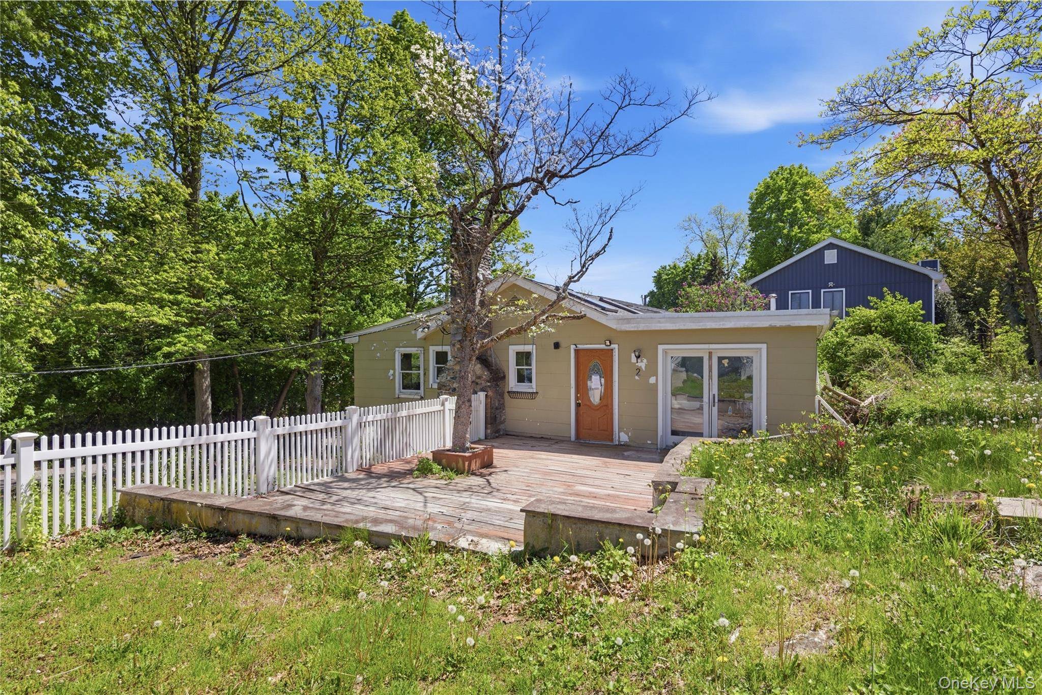 Casa com 2 Quartos à Venda em Yorktown Heights - Nova Iorque - EUA - 1