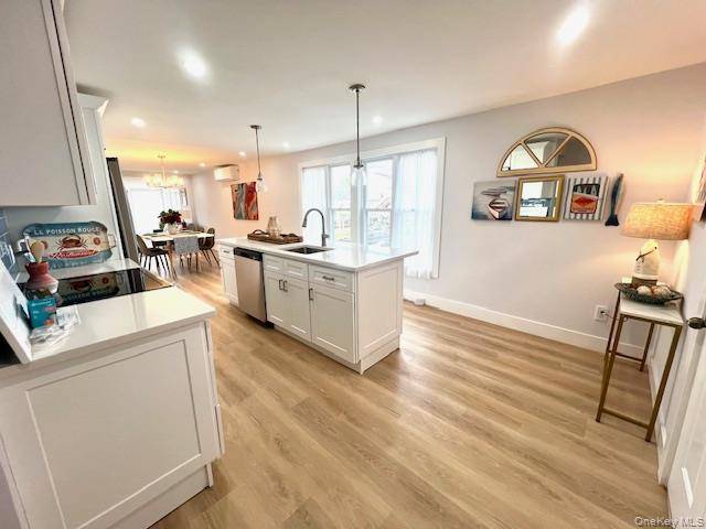 3 Bedroom Home for Sale in Bellmore, New York, USA - 5