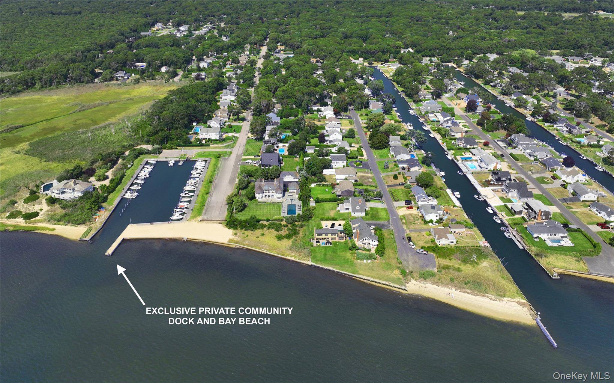 Casa de 3 Dormitorios en Venta en East Quogue, Nueva York, EE. UU. - 2