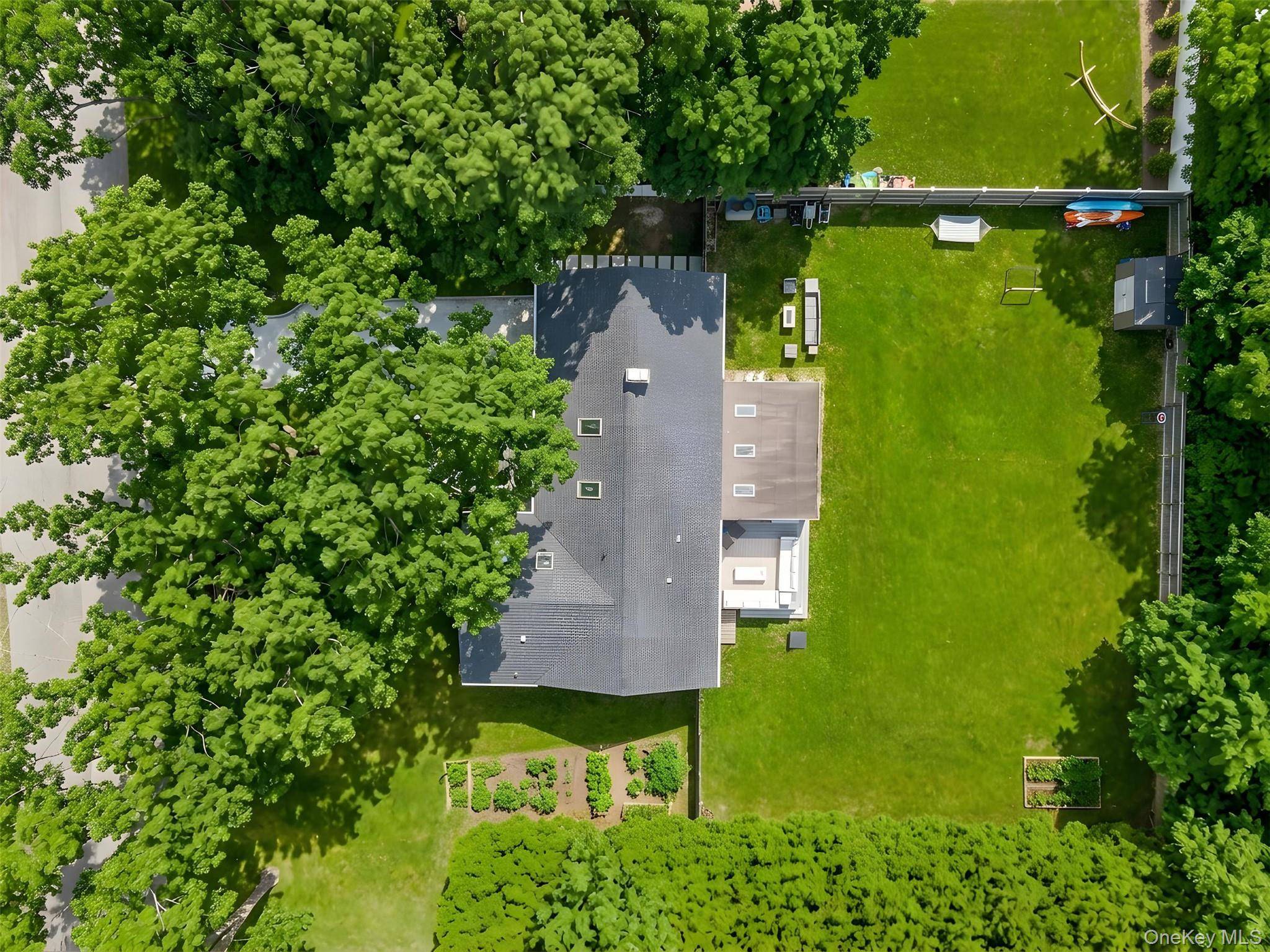 Casa de 3 Dormitorios en Venta en East Quogue, Nueva York, EE. UU. - 7
