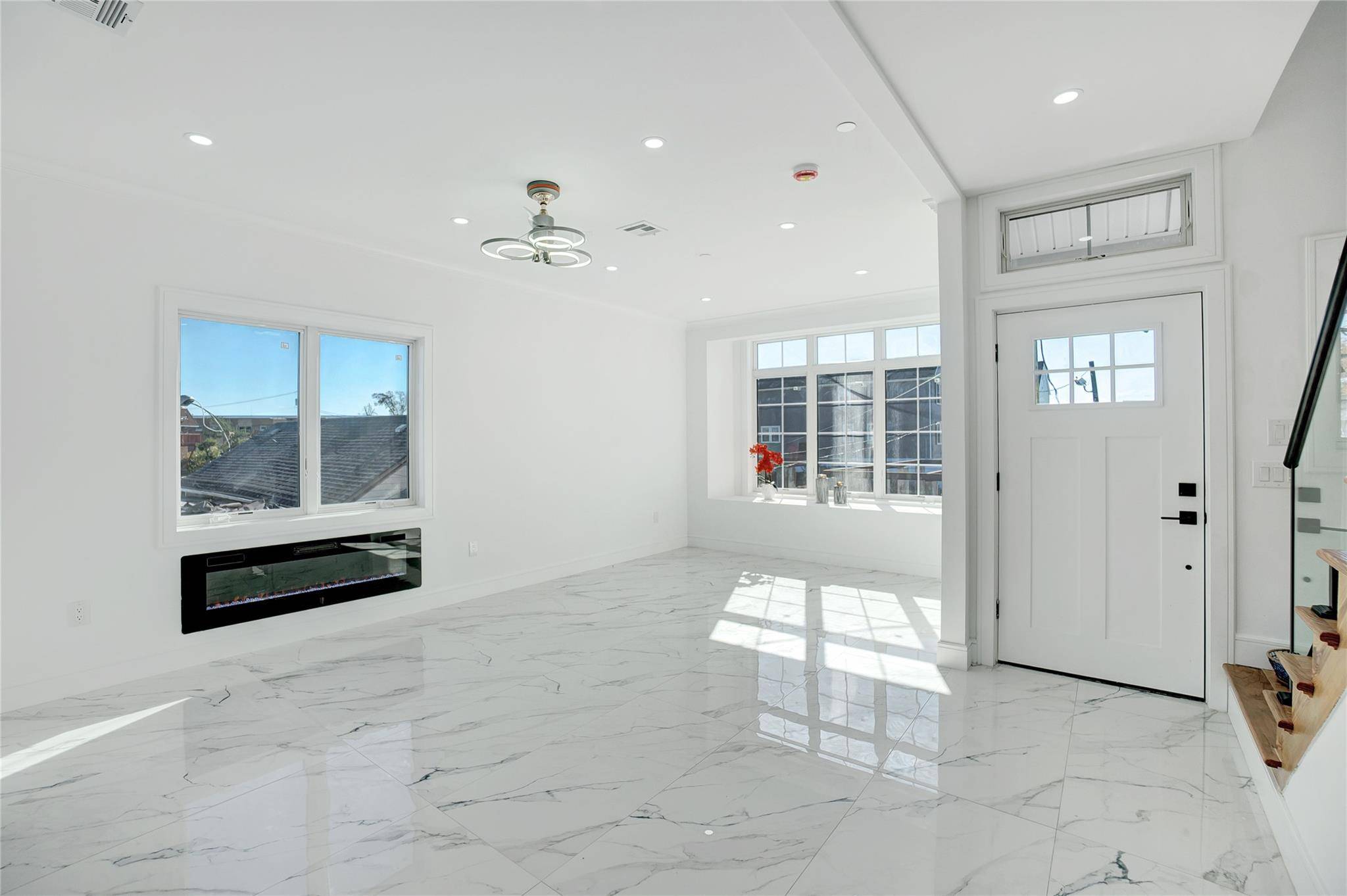 Casa de 3 Dormitorios Frente al Mar en Venta en East Rockaway - Nueva York - EE. UU. - 4