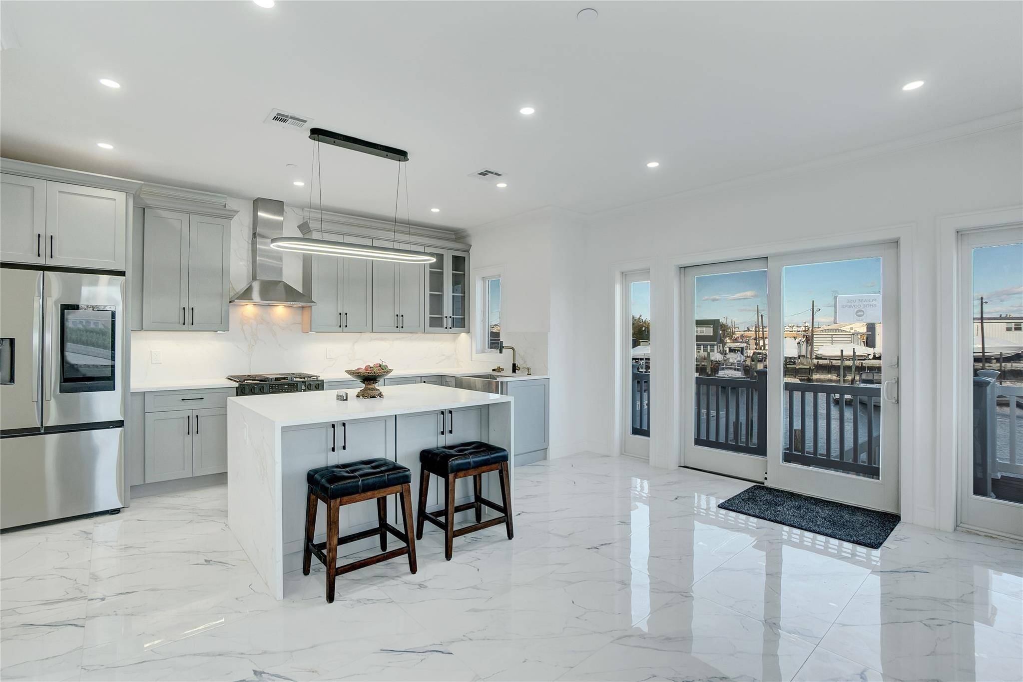 Casa de 3 Dormitorios Frente al Mar en Venta en East Rockaway - Nueva York - EE. UU. - 6