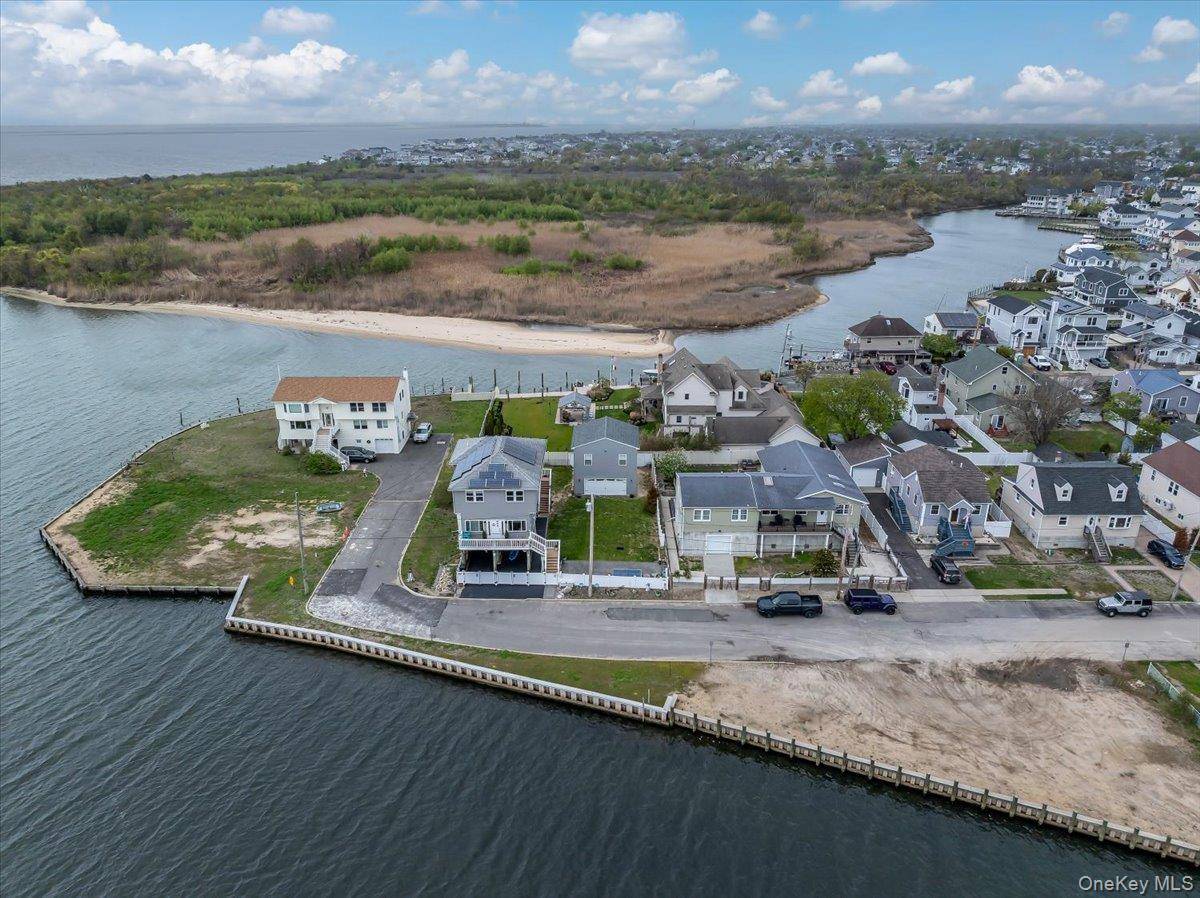 Casa com 3 Quartos à Beira-Mar à Venda em Lindenhurst - Nova Iorque - EUA - 4
