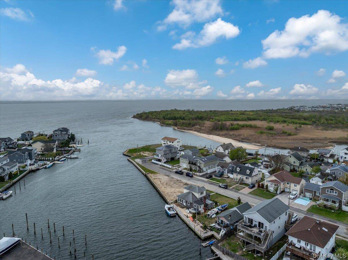 Casa com 3 Quartos à Beira-Mar à Venda em Lindenhurst - Nova Iorque - EUA - 5