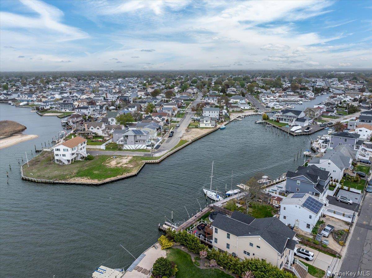 Casa com 3 Quartos à Beira-Mar à Venda em Lindenhurst - Nova Iorque - EUA - 6
