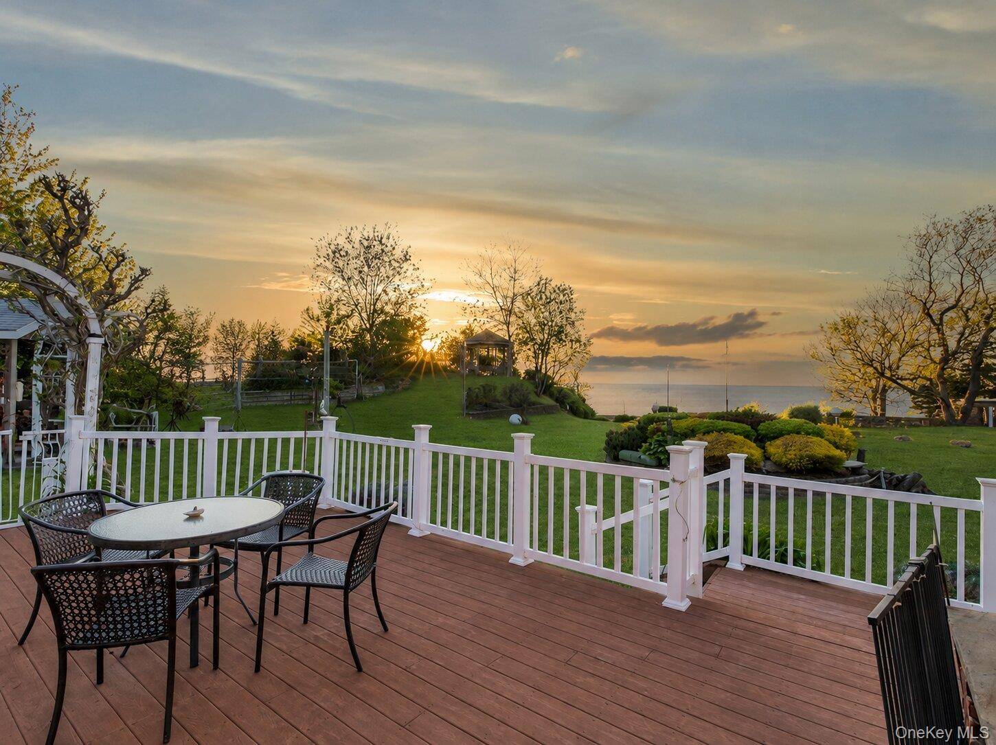3 Bedroom Home for Sale in Mattituck, New York, USA - 8