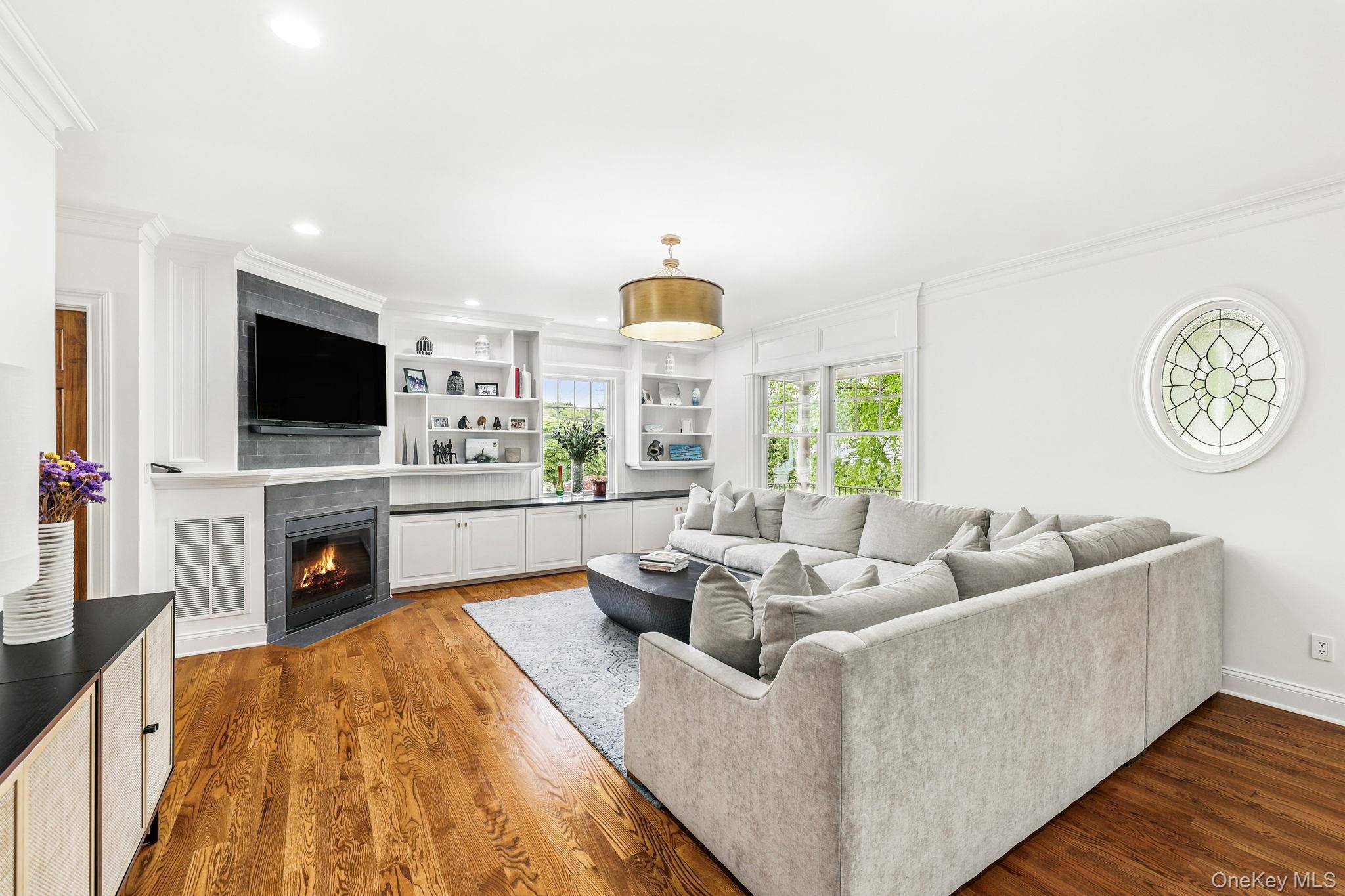 3 Bedroom Waterfront Home for Sale in New Rochelle - New York - USA - 3