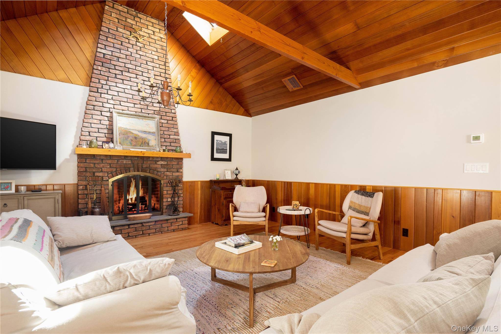 3 Bedroom Home for Sale in Peconic, New York, USA - Waterfront - 7