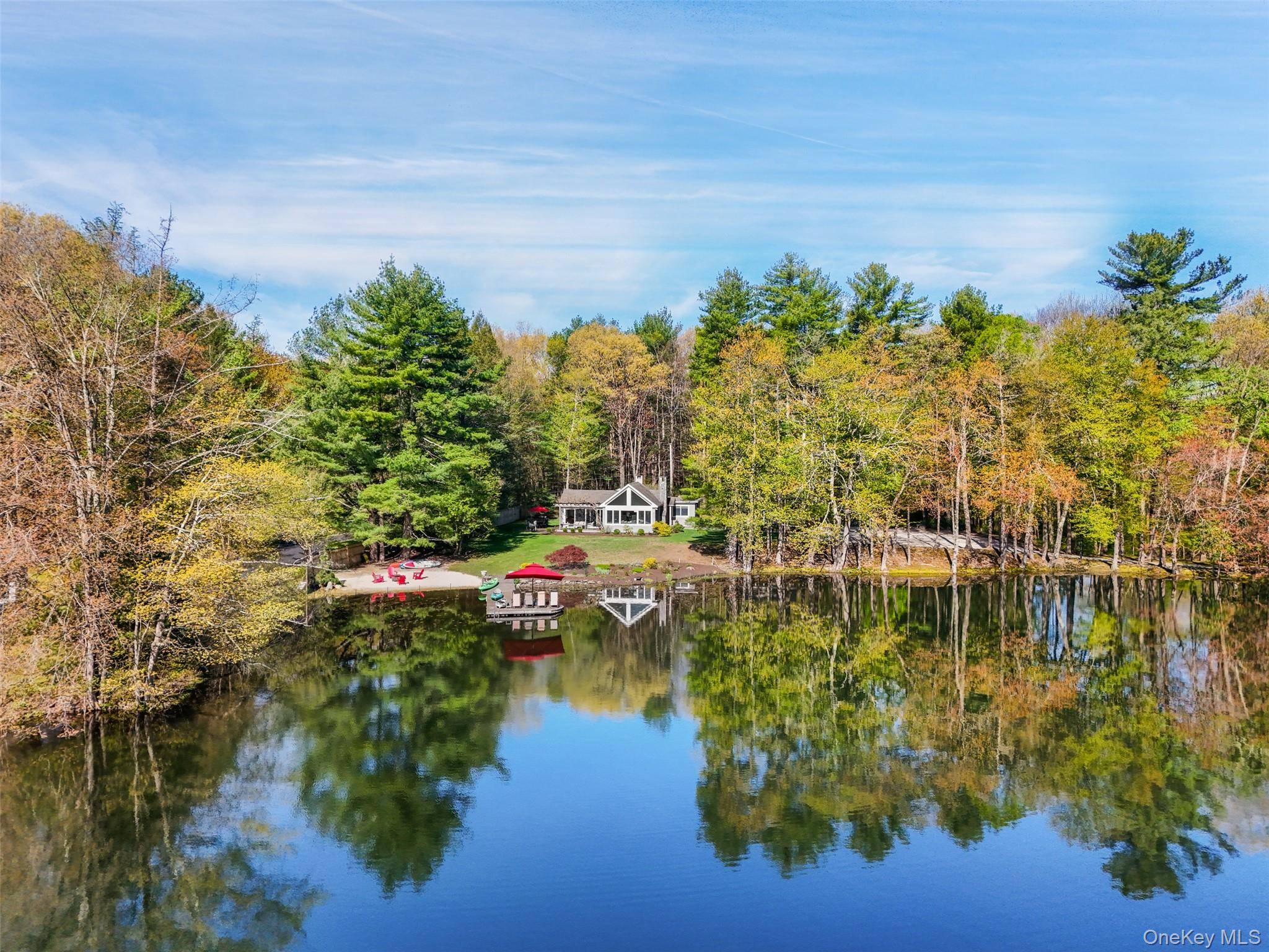 Casa com 3 Quartos à Beira-Mar à Venda em Pound Ridge - Nova Iorque - EUA - 1