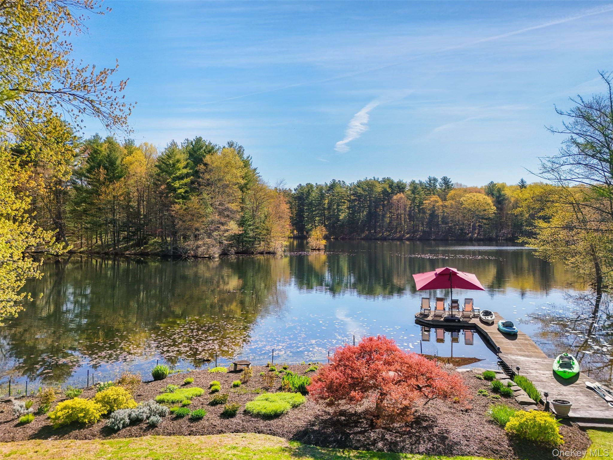 Casa com 3 Quartos à Beira-Mar à Venda em Pound Ridge - Nova Iorque - EUA - 2
