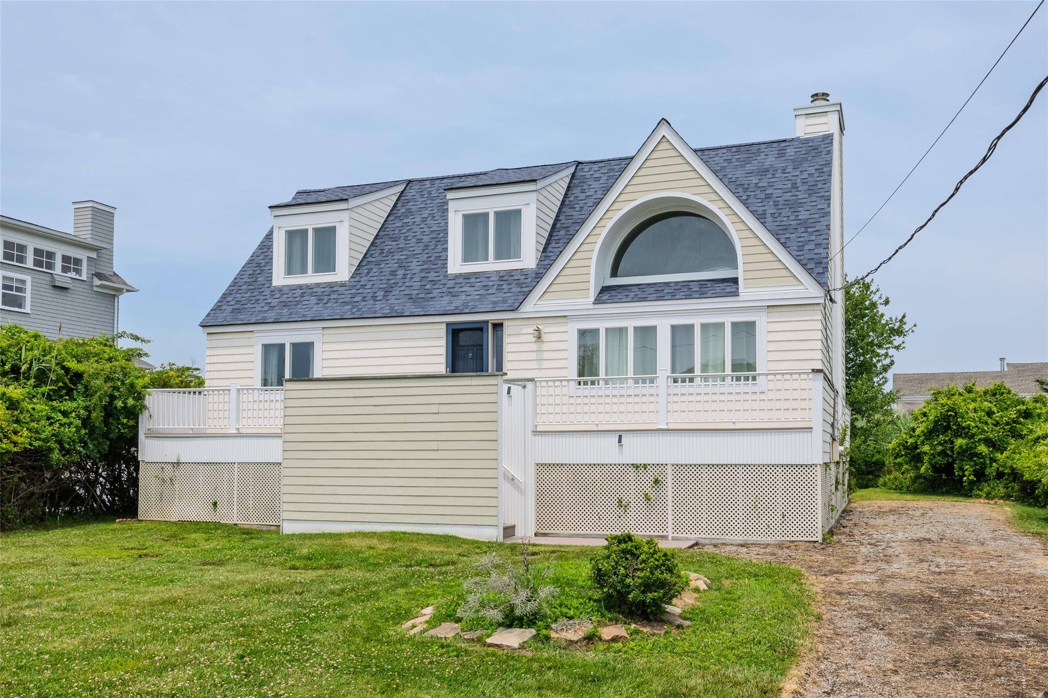 3 Bedroom Waterfront Home for Sale in Remsenburg - New York - USA - 3