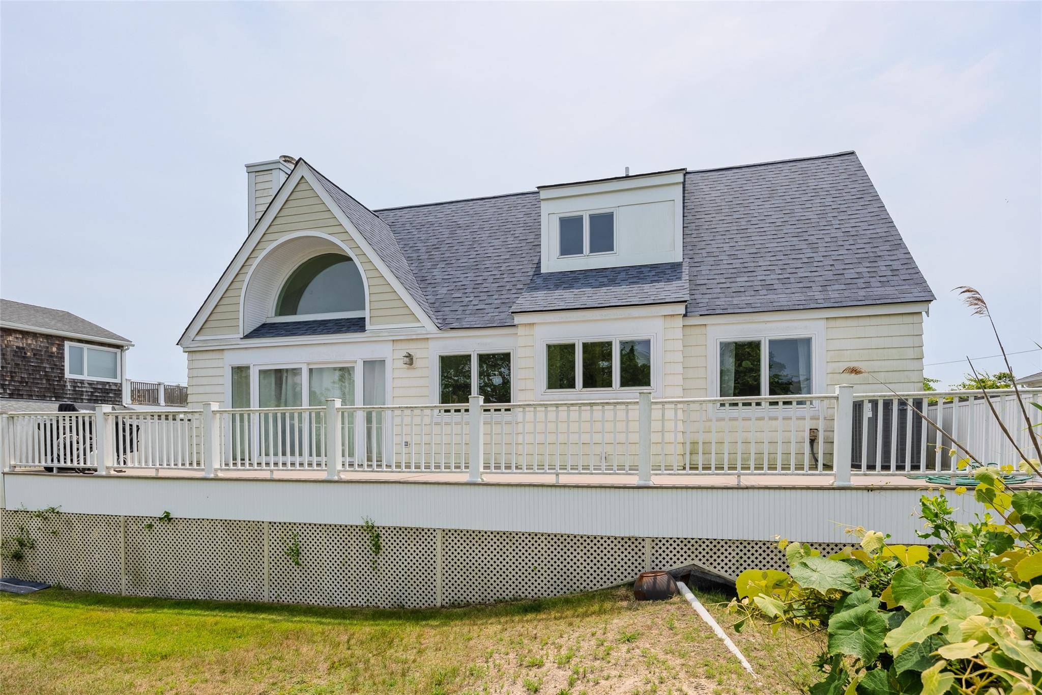 3 Bedroom Waterfront Home for Sale in Remsenburg - New York - USA - 5