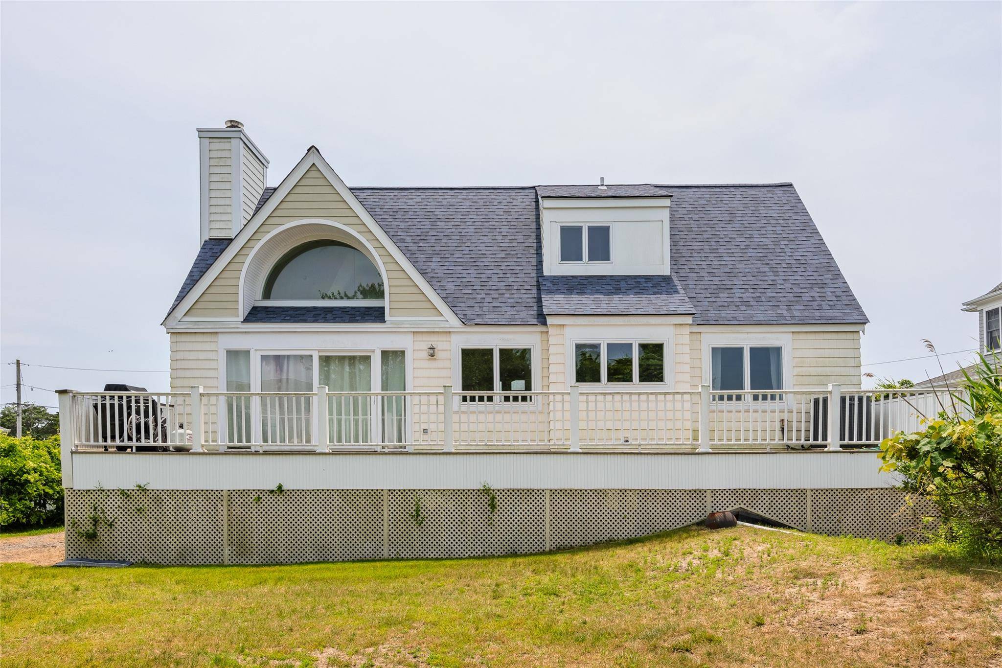 3 Bedroom Waterfront Home for Sale in Remsenburg - New York - USA - 6