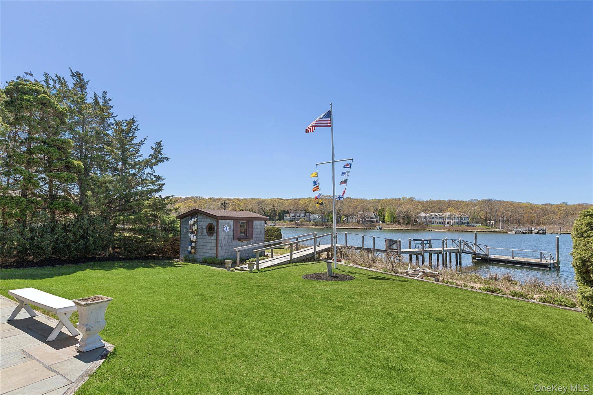 3 Bedroom Waterfront Home for Sale in Sag Harbor - New York - USA - 2