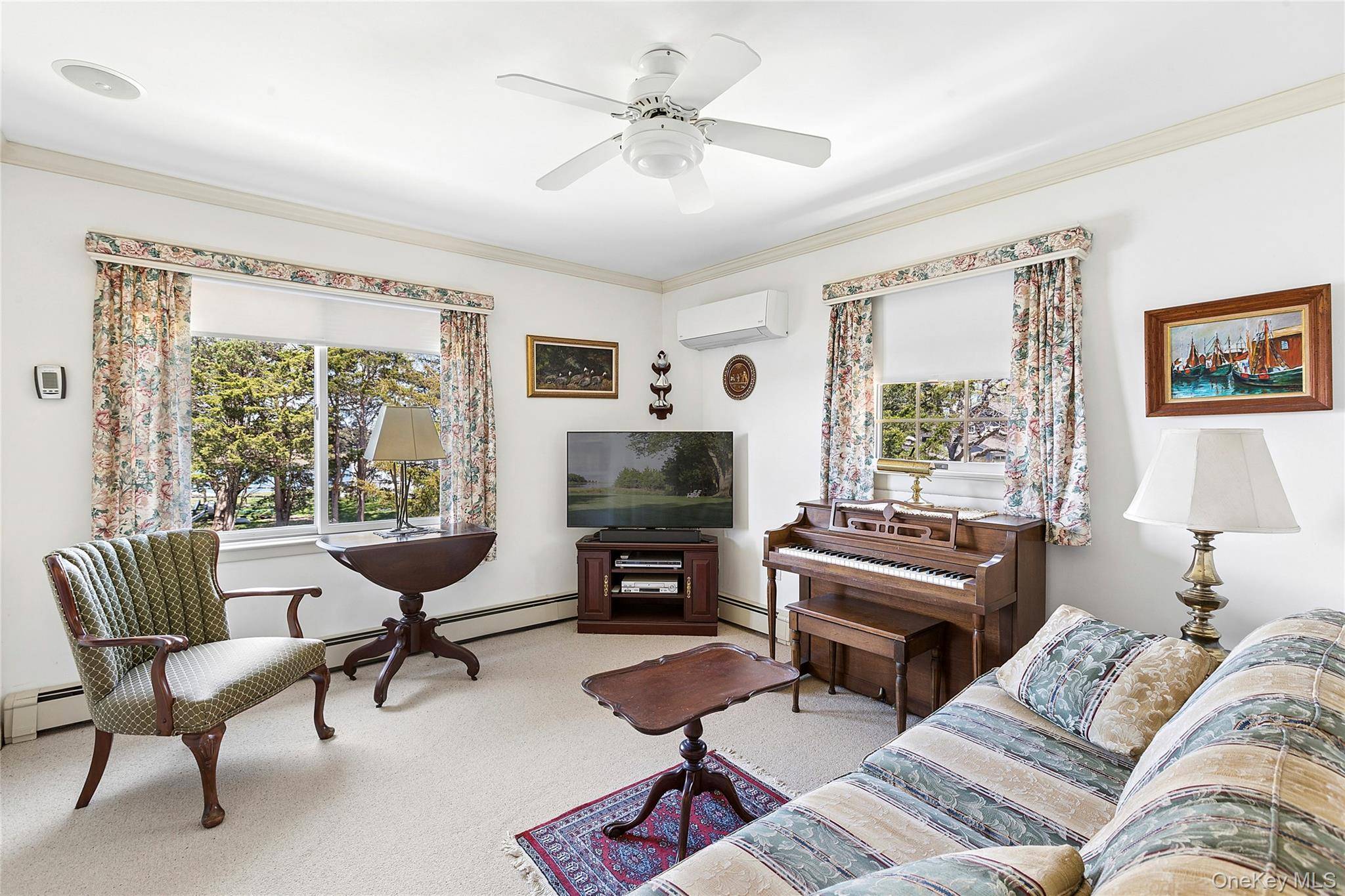 3 Bedroom Waterfront Home for Sale in Sag Harbor - New York - USA - 8