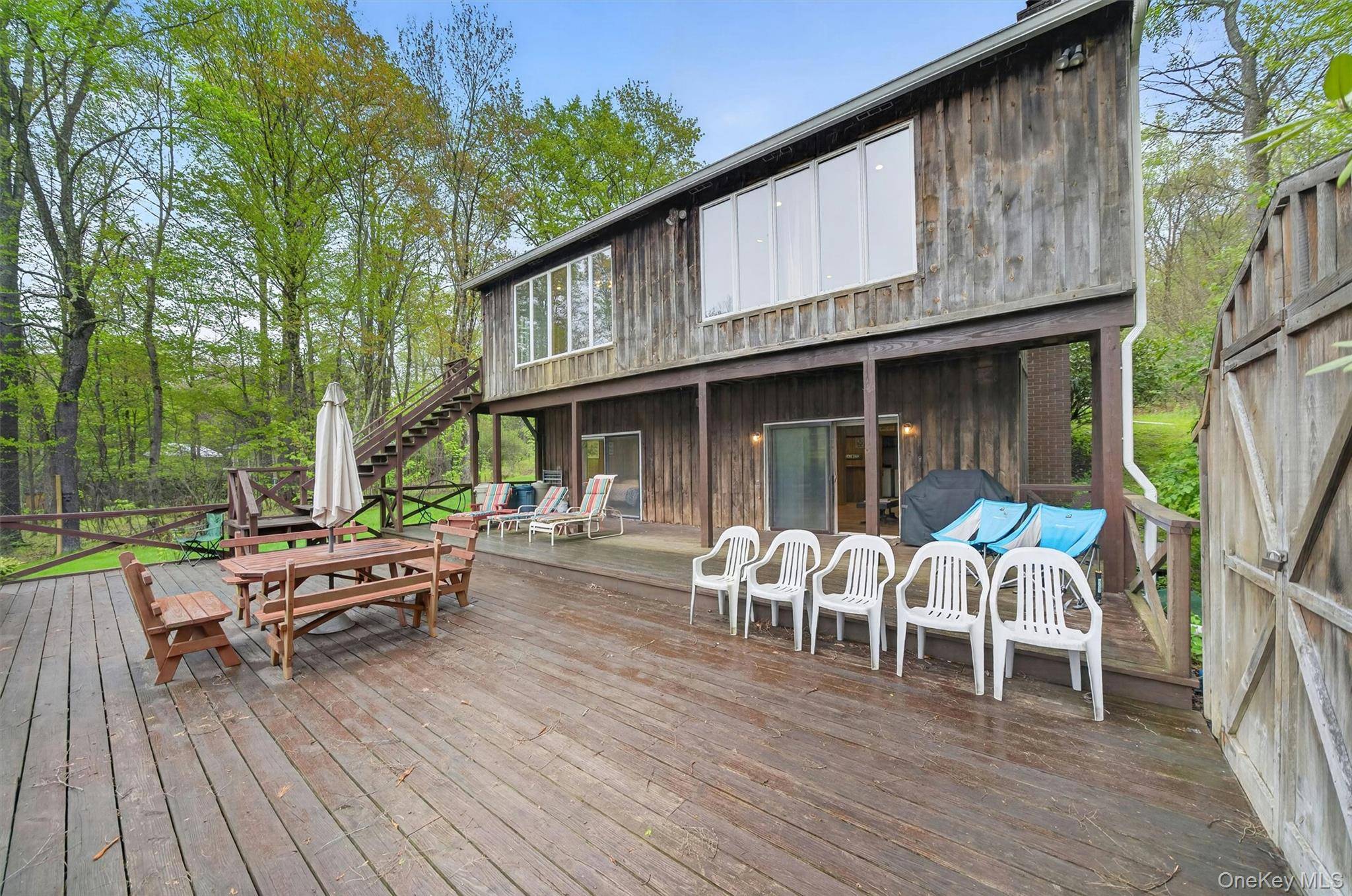 3 Bedroom Home for Sale on Swan Lake - New York - USA - 6