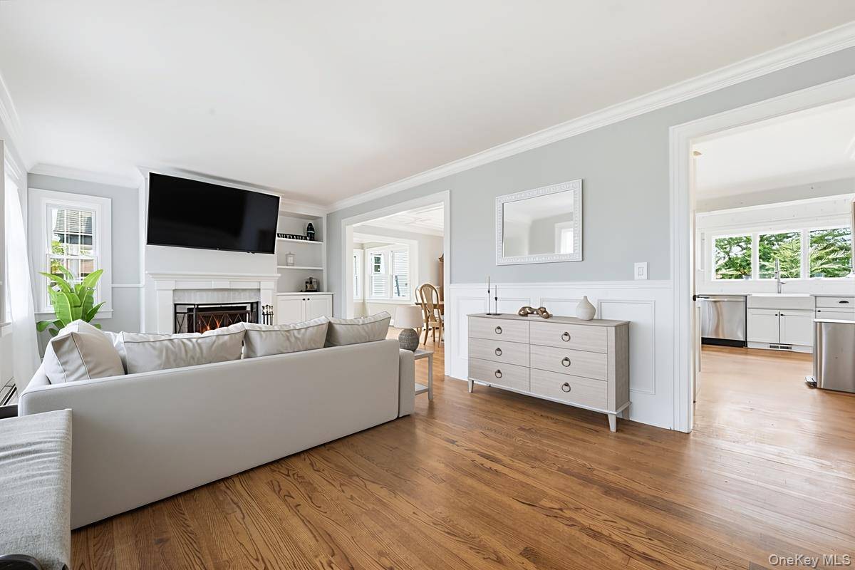 Casa com 3 Quartos à Venda em Amityville - Nova Iorque - EUA - 4