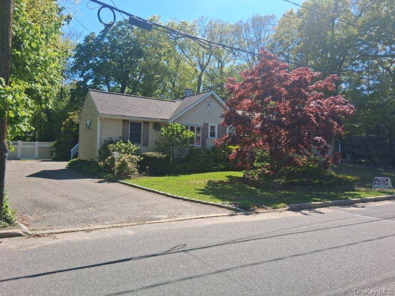 Casa de 3 Dormitorios en Venta en Amityville - Nueva York - EE. UU. - 3