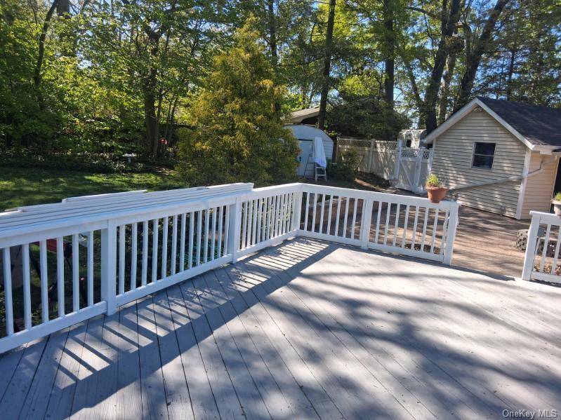 Casa de 3 Dormitorios en Venta en Amityville - Nueva York - EE. UU. - 7