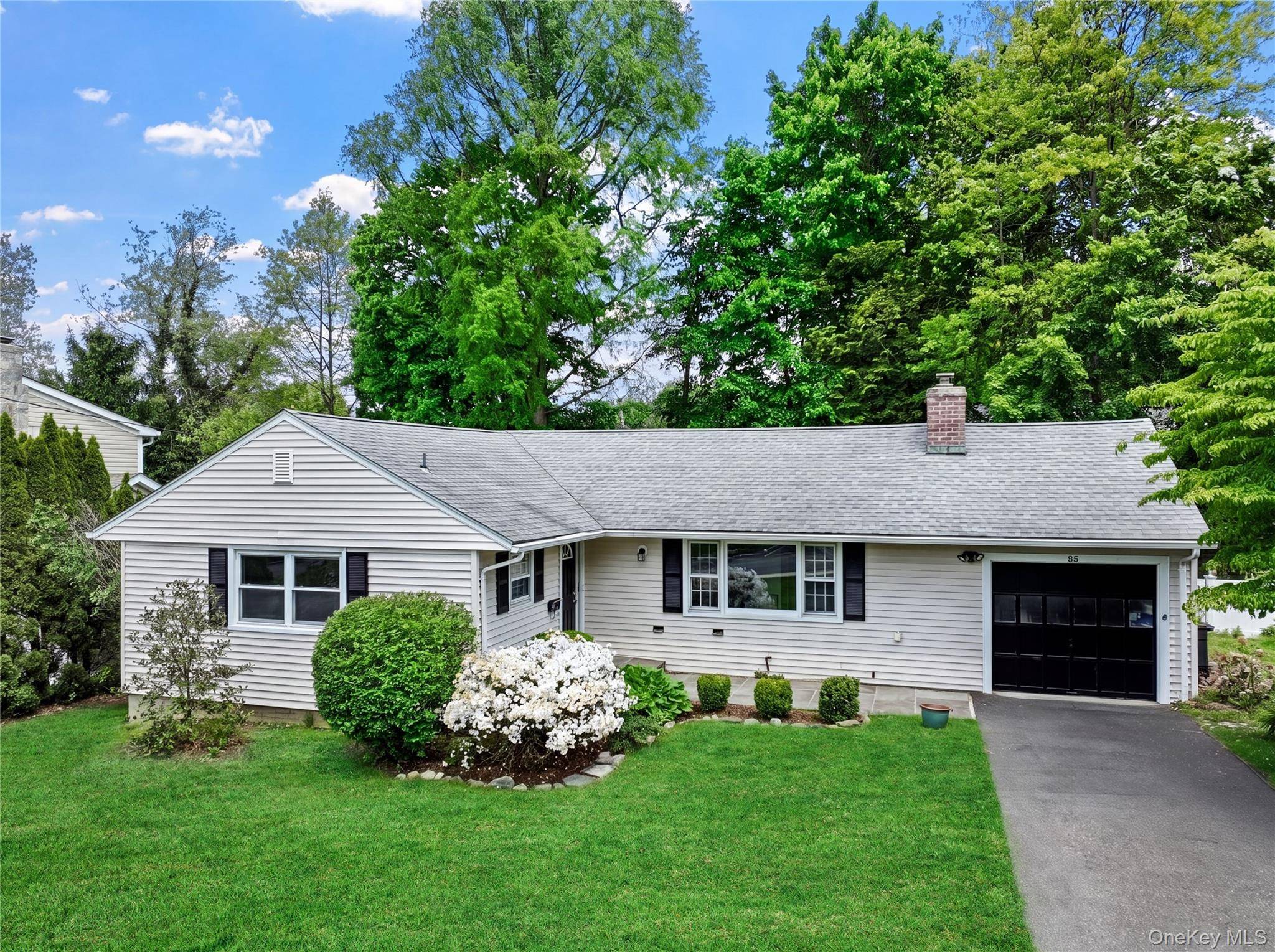 Casa de 3 Dormitorios en Venta en Ardsley - Nueva York - EE. UU. - 1