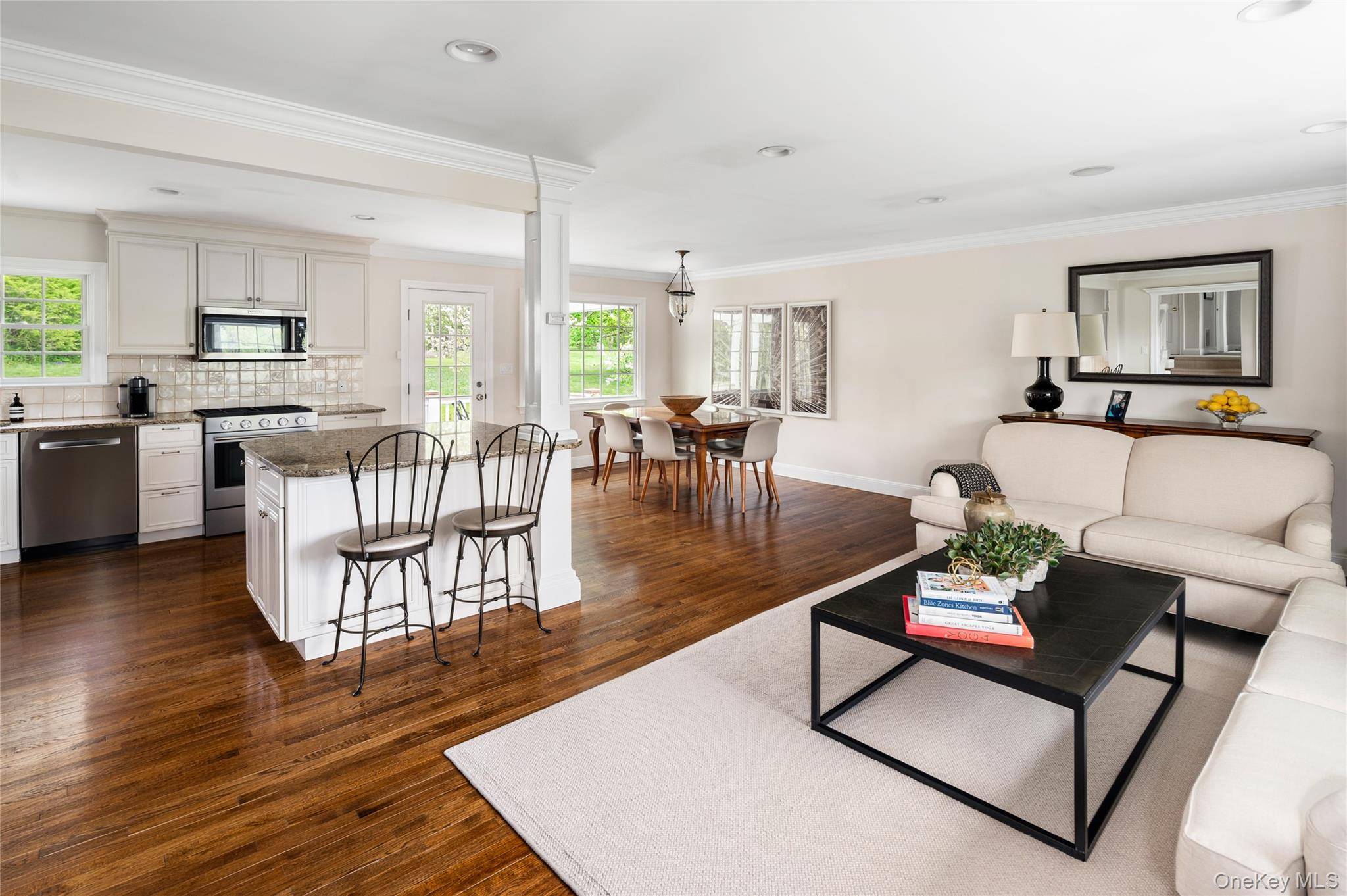 3 Bedroom Home for Sale in Armonk - New York - USA - 6