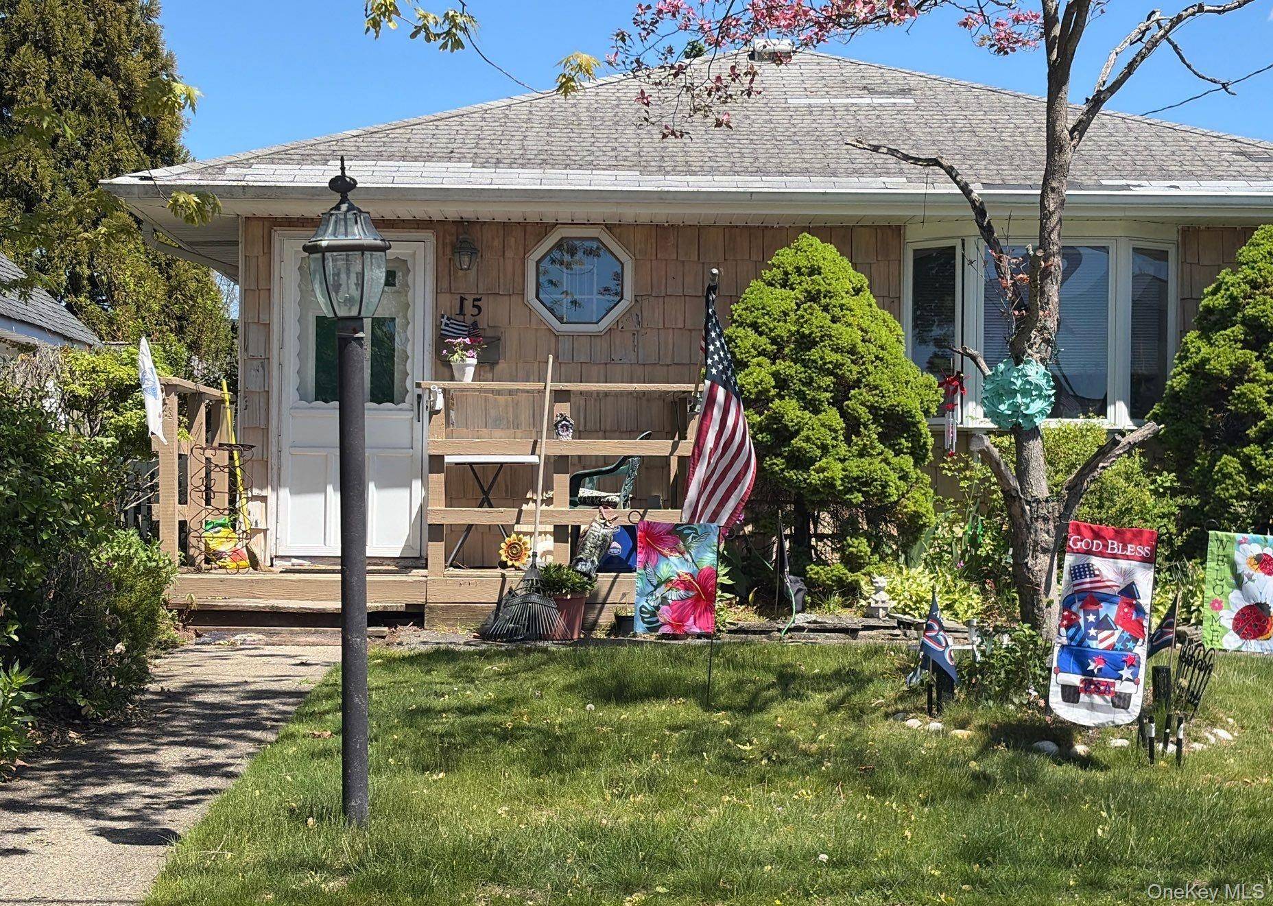 Casa de 3 Dormitorios en Venta en Babylon - Nueva York - EE. UU. - 1