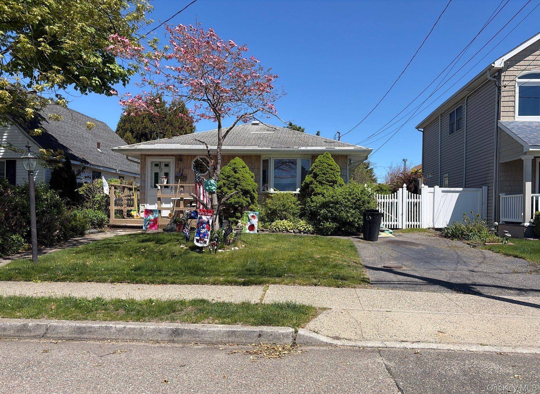 Casa de 3 Dormitorios en Venta en Babylon - Nueva York - EE. UU. - 3