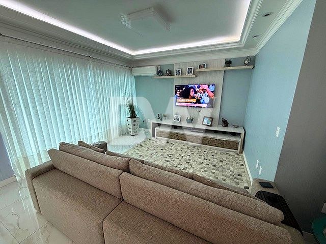 Casa com 3 Quartos à Venda em Balneário Camboriú - Santa Catarina - Brasil - 7