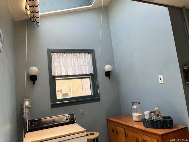 3 Bedroom Home for Sale in Bayside - New York - USA - 4