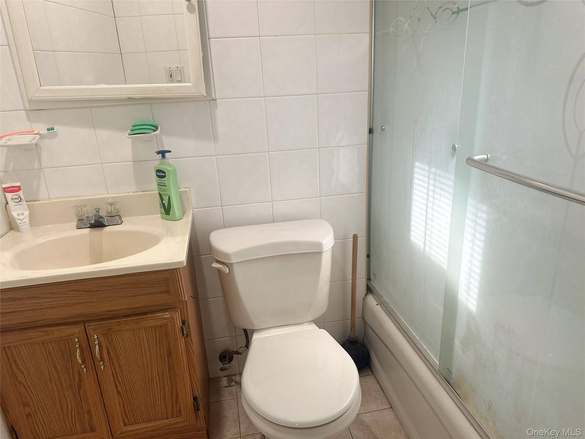 Casa de 3 Dormitorios en Venta en Bayside - Nueva York - EE. UU. - 8