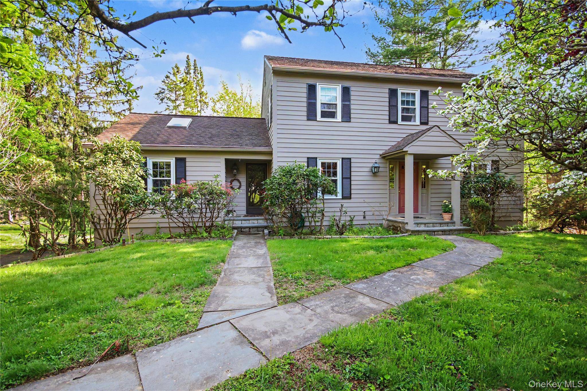 3 Bedroom Home for Sale in Bedford Corners - New York - USA - 1