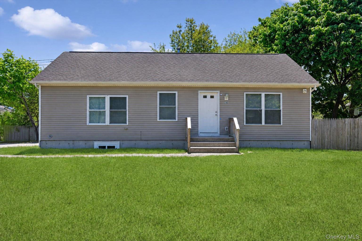 3 Bedroom Home for Sale in Bellport - New York - USA - 1