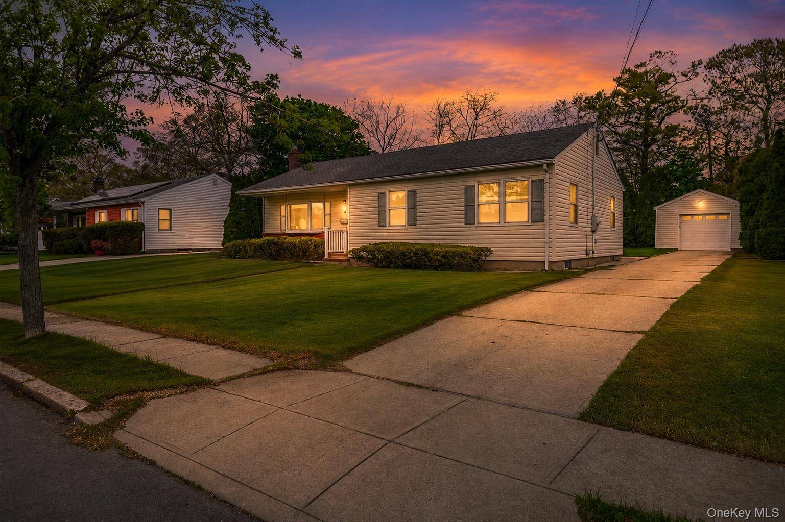 Casa com 3 Quartos à Venda em Bellport Village - Nova Iorque - EUA - 3