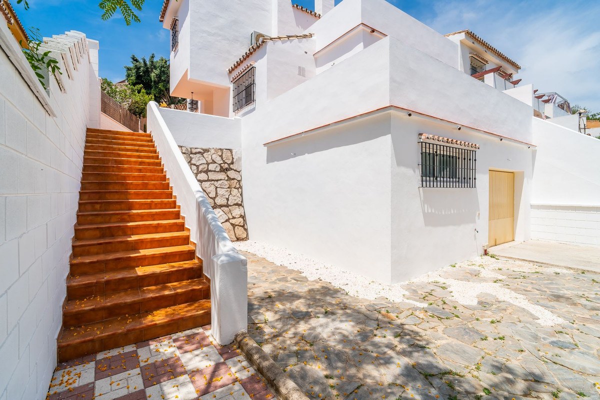 Casa com 3 Quartos à Venda em Benalmádena - Costa del Sol - 2