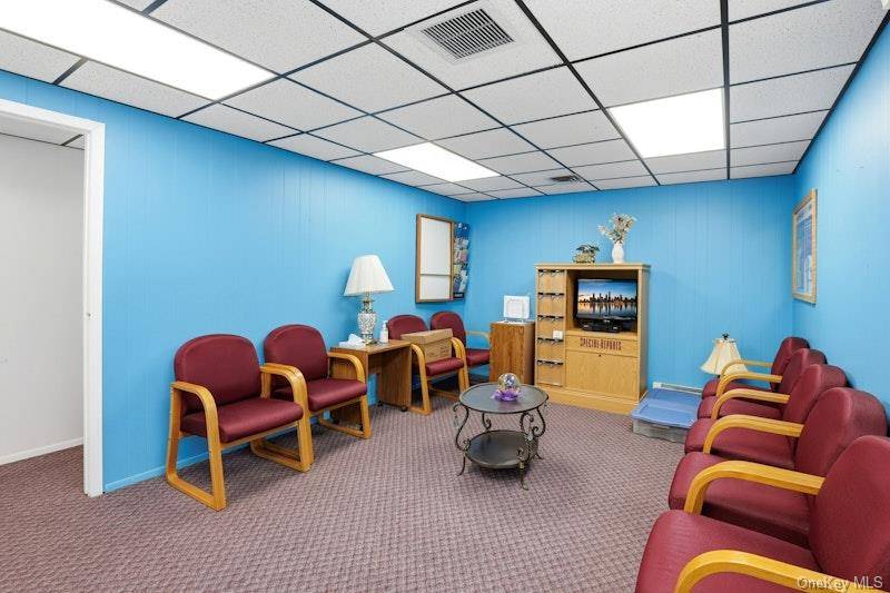 Casa de 3 Dormitorios en Venta en Bethpage - Nueva York - EE. UU. - 4