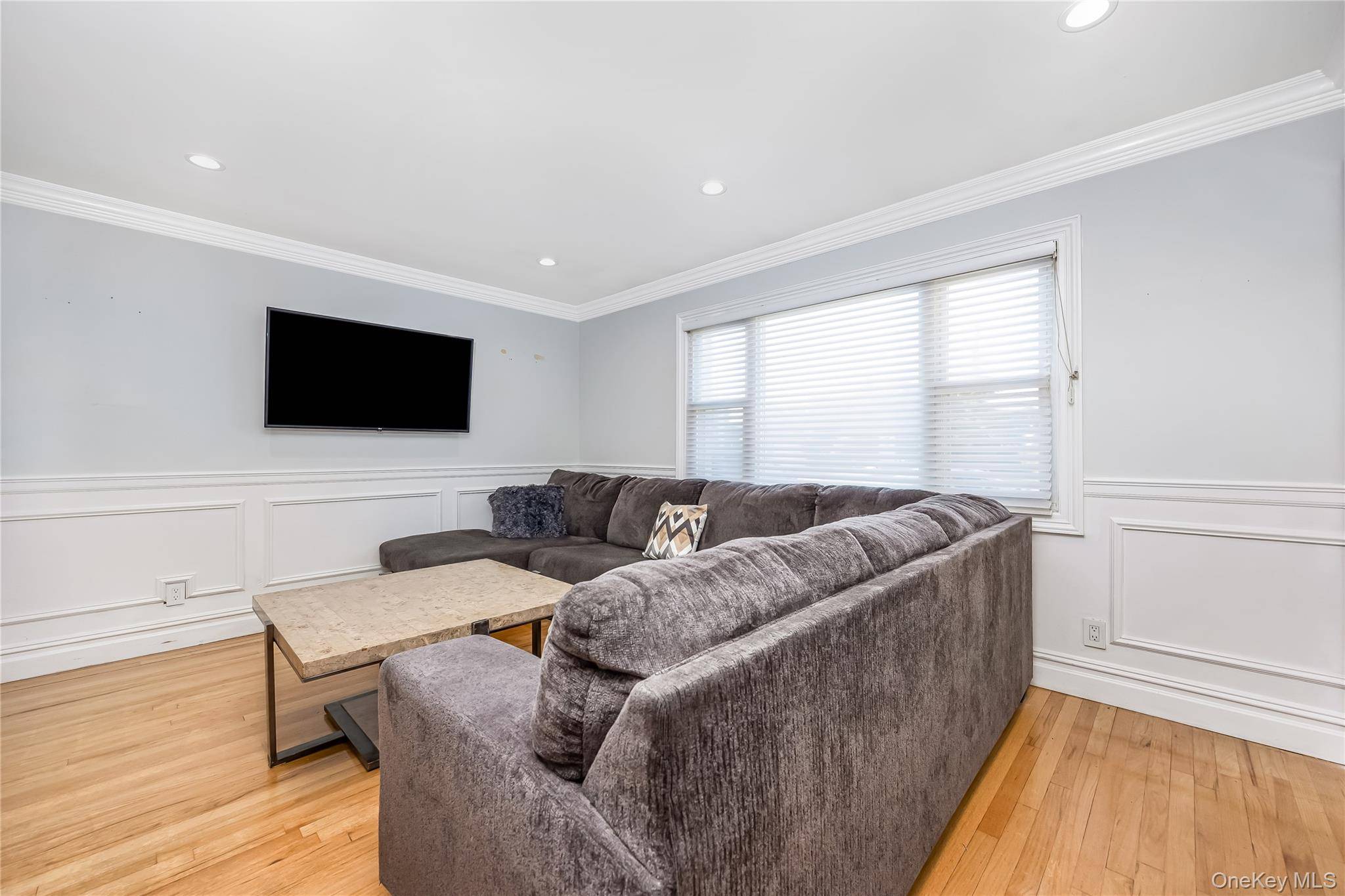 Casa com 3 Quartos à Venda em Bethpage - Nova Iorque - EUA - 4