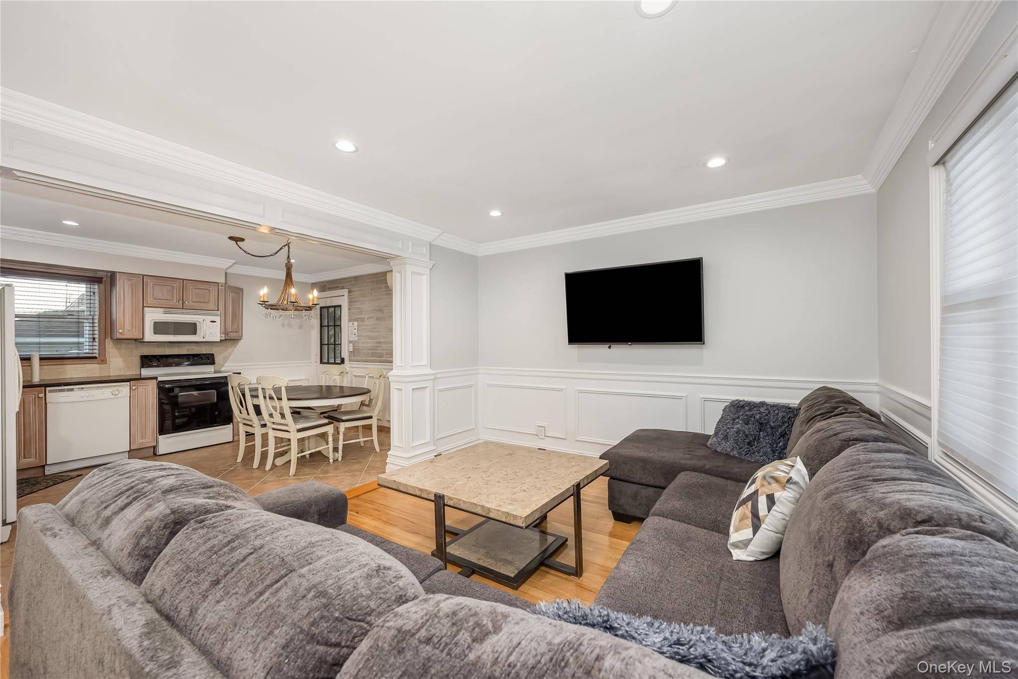 Casa com 3 Quartos à Venda em Bethpage - Nova Iorque - EUA - 5