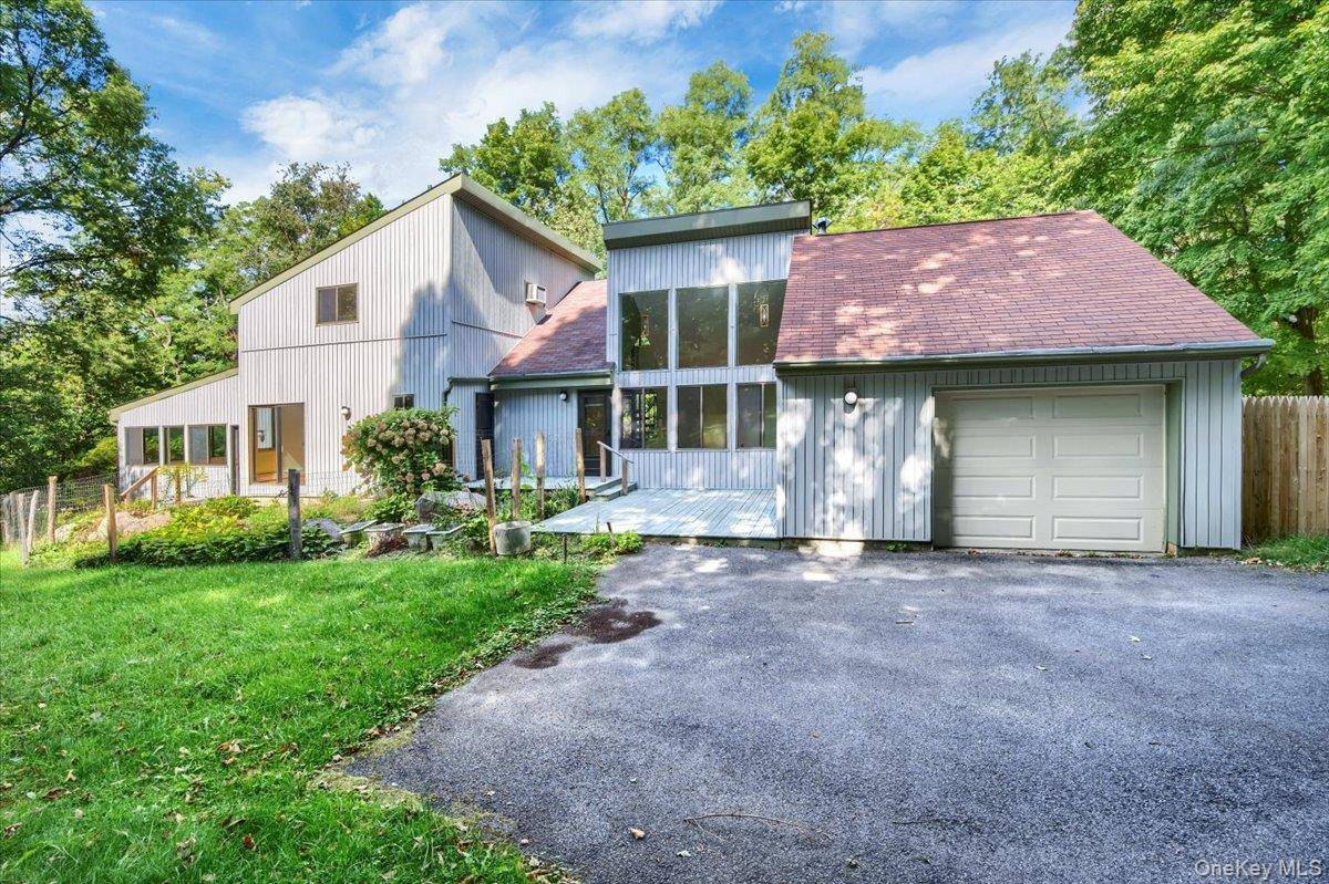 3 Bedroom Home for Sale in Blooming Grove - New York - USA - 1