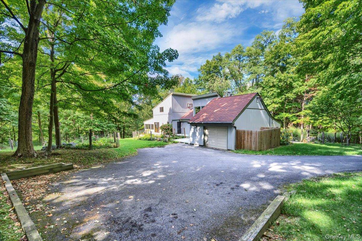 3 Bedroom Home for Sale in Blooming Grove - New York - USA - 2