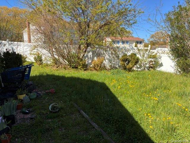 3 Bedroom Home for Sale in Brentwood - New York - USA - 4