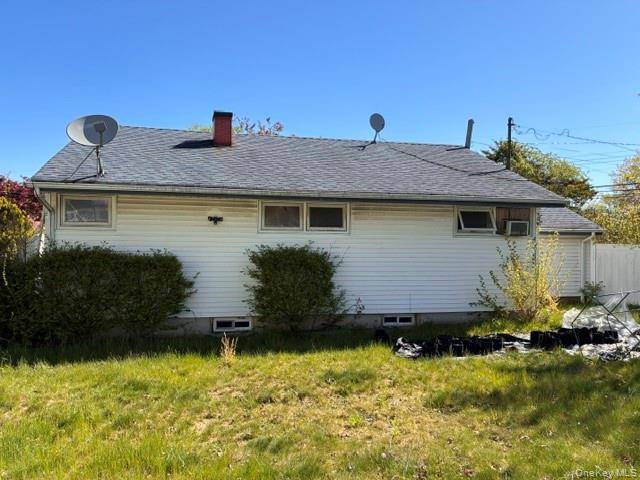 3 Bedroom Home for Sale in Brentwood - New York - USA - 5