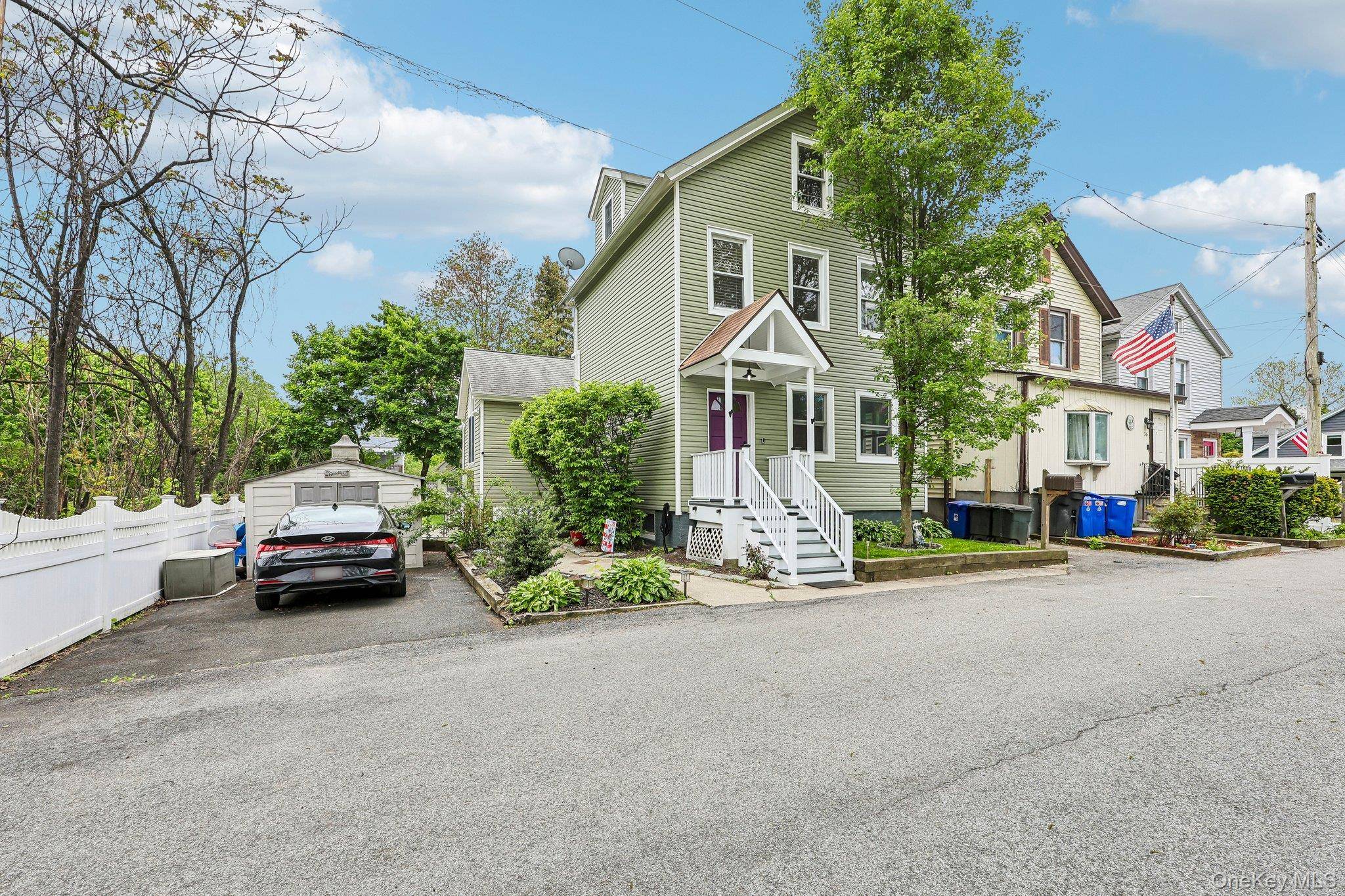Casa de 3 Dormitorios en Venta en Briarcliff Manor - Nueva York - EE. UU. - 1