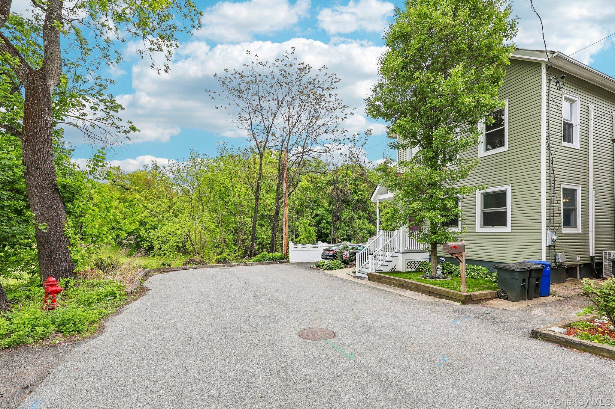 Casa de 3 Dormitorios en Venta en Briarcliff Manor - Nueva York - EE. UU. - 2