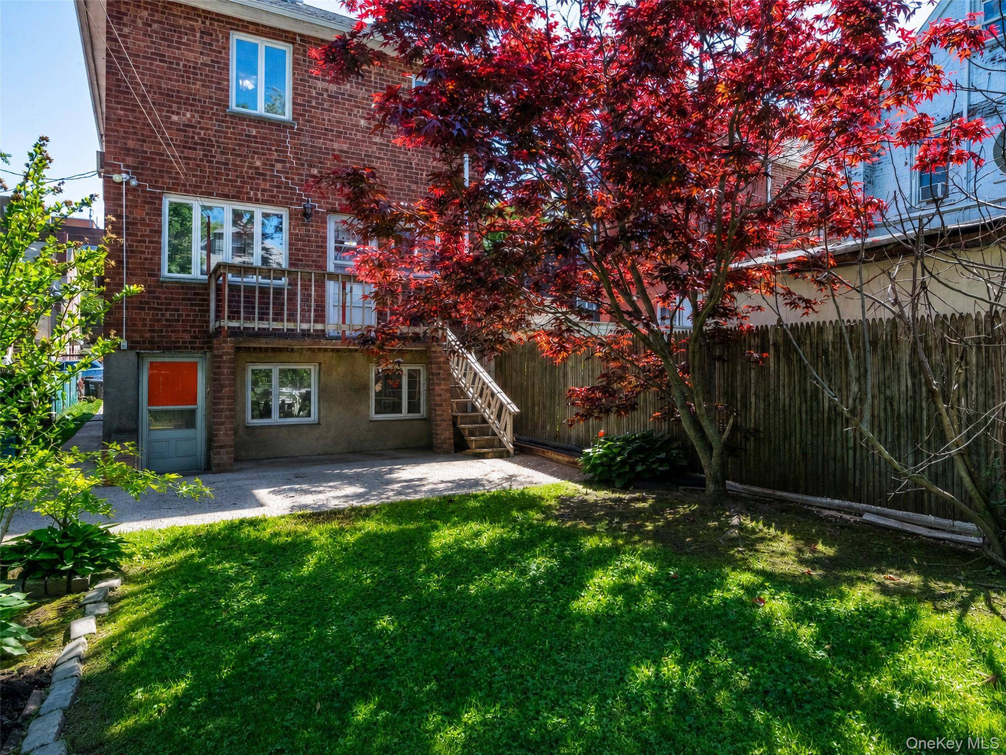 Casa com 3 Quartos à Venda em Bronx - Nova Iorque - EUA - 2
