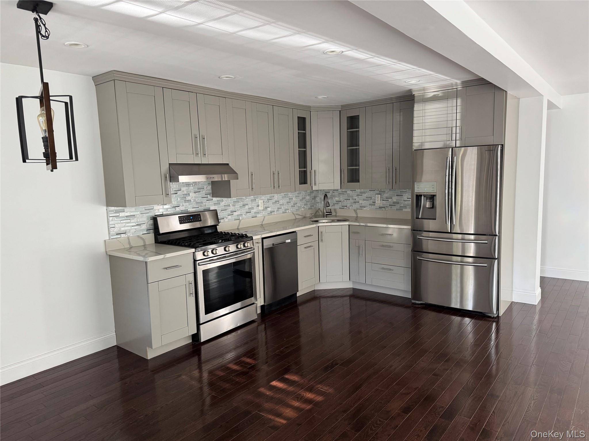 3 Bedroom Home for Sale in Bronx - New York - USA - 4